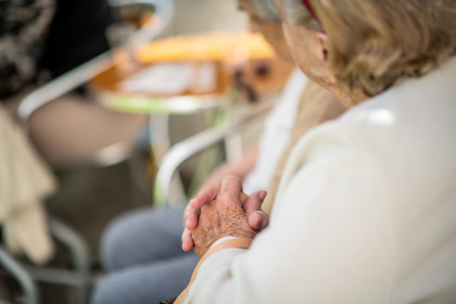 Posíláte ještě DMSky? 💌 Pomozte seniorům žít důstojně doma